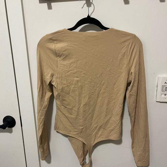 Babaton v-neck body suit - Picture 3 of 3